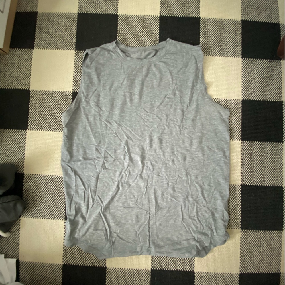 Lululemon muscle tee